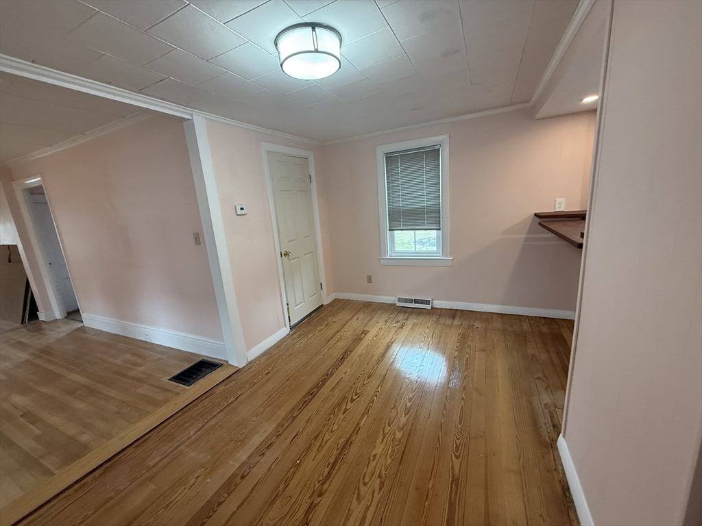 2 bed, 1 bath apartment for rent at 7 Fremont St, Downtown — photo 17 of 25