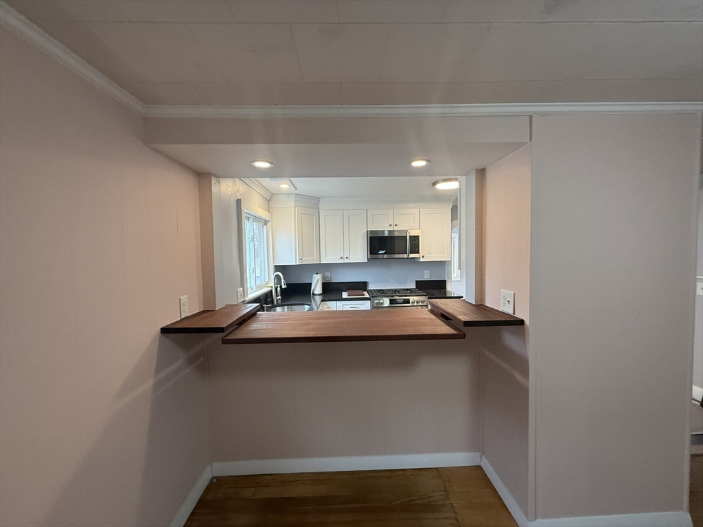 2 bed, 1 bath apartment for rent at 7 Fremont St, Downtown — photo 12 of 25