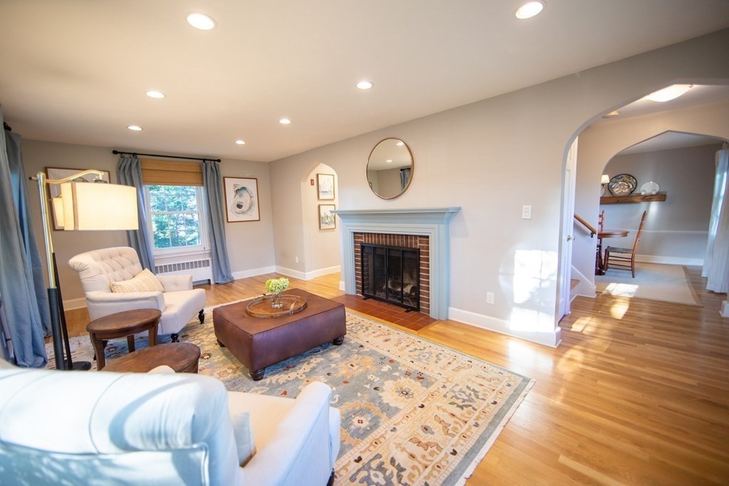 3 bed, 1 bath apartment for rent at 7 Gale Ave Unit Single fam, Braintree — photo 12 of 27