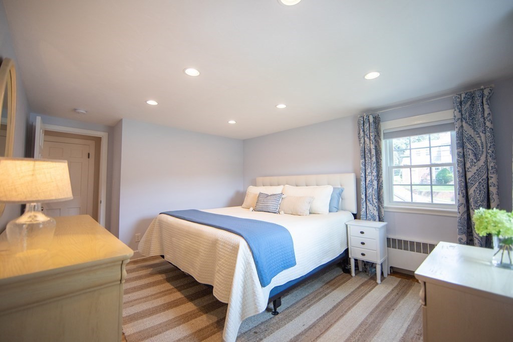 3 bed, 1 bath apartment for rent at 7 Gale Ave Unit Single fam, Braintree — photo 16 of 27