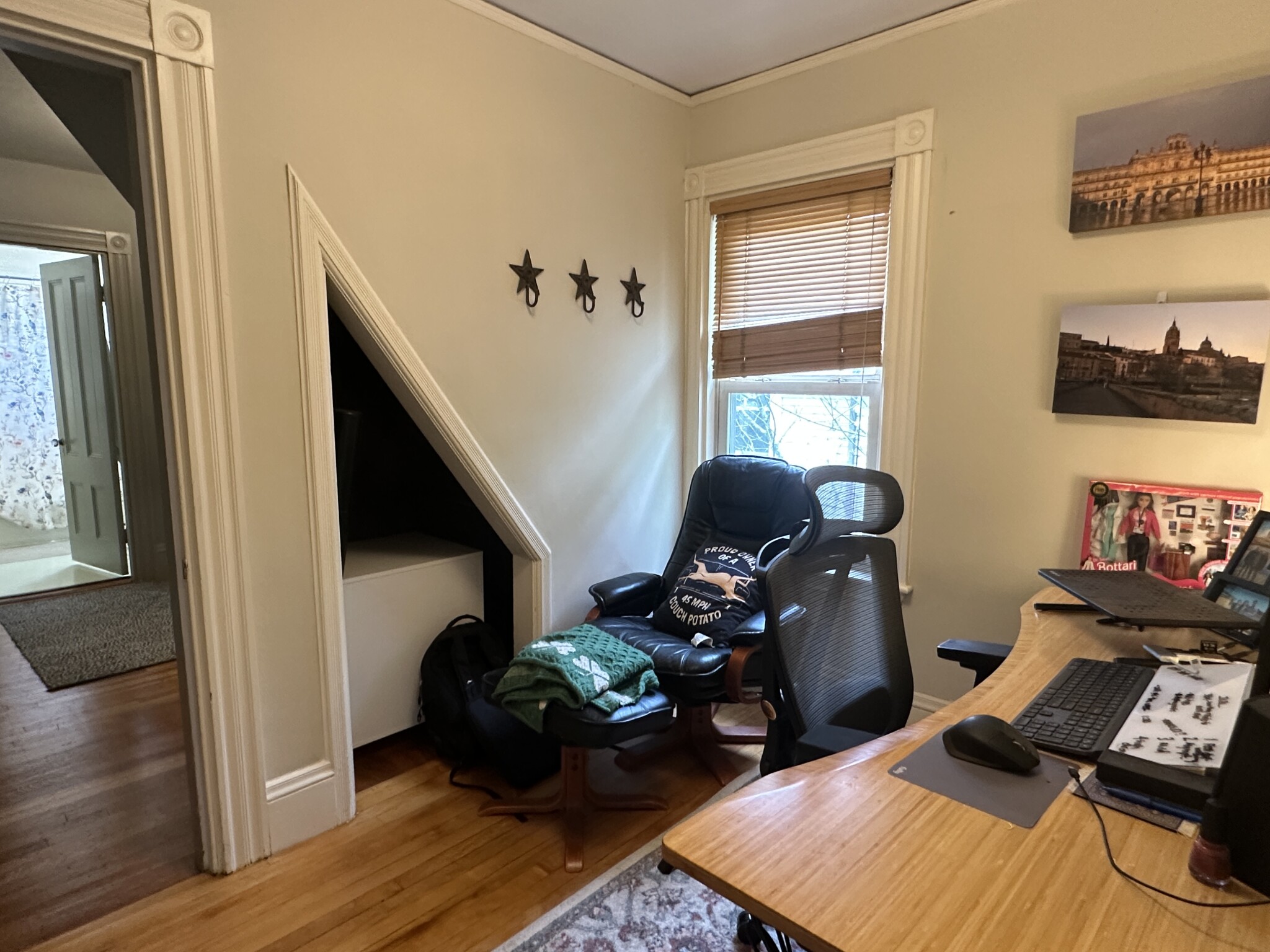 3 bed, 2 bath apartment for rent at 7 Gardenside St Unit Sf, Roslindale — photo 19 of 32