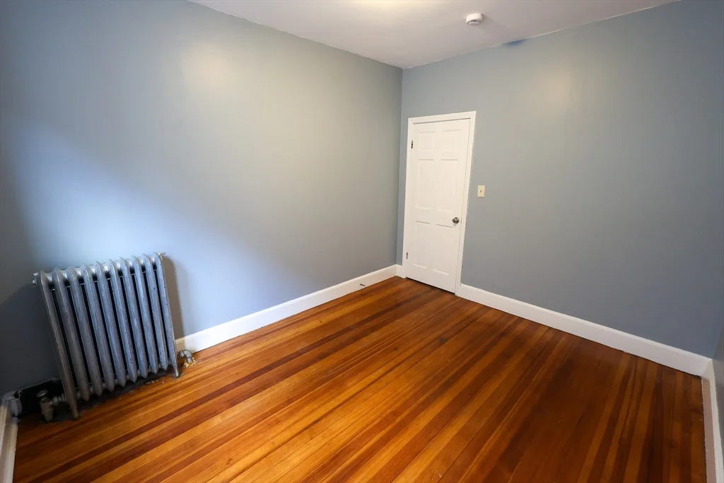 4 bed, 1 bath apartment for rent at 7 Gayland St Unit 2, Roxbury — photo 12 of 18
