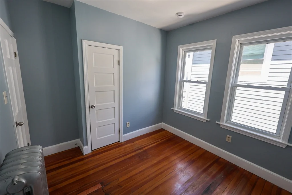 4 bed, 1 bath apartment for rent at 7 Gayland St Unit 2, Roxbury — photo 7 of 18