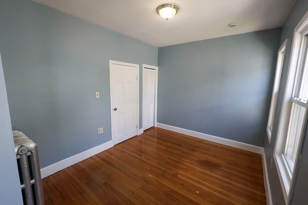 4 bed, 1 bath apartment for rent at 7 Gayland St Unit 2, Roxbury — photo 10 of 18