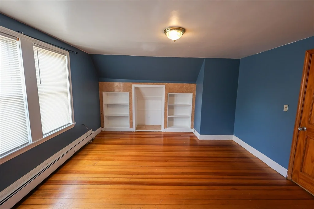 2 bed, 1 bath apartment for rent at 7 Gayland St Unit 3, Roxbury — photo 8 of 17