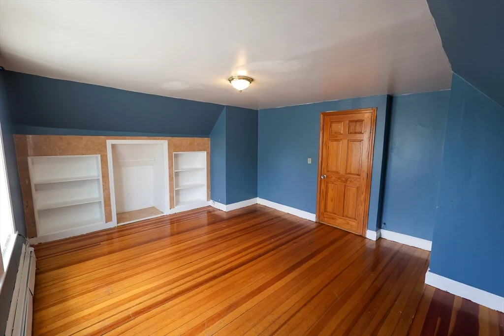 2 bed, 1 bath apartment for rent at 7 Gayland St Unit 3, Roxbury — photo 6 of 17