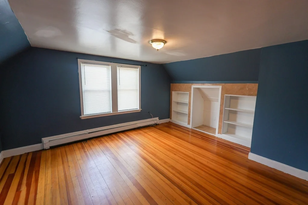 2 bed, 1 bath apartment for rent at 7 Gayland St Unit 3, Roxbury — photo 5 of 17