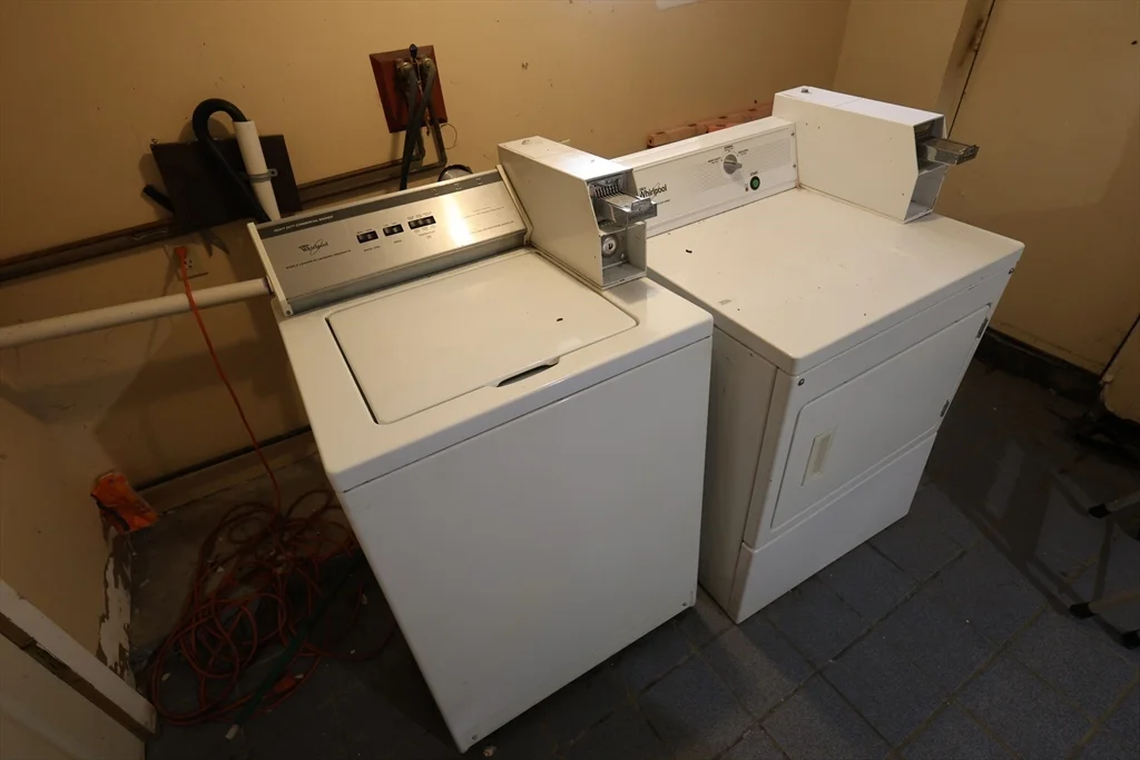 2 bed, 1 bath apartment for rent at 7 Gayland St Unit 3, Roxbury — photo 17 of 17