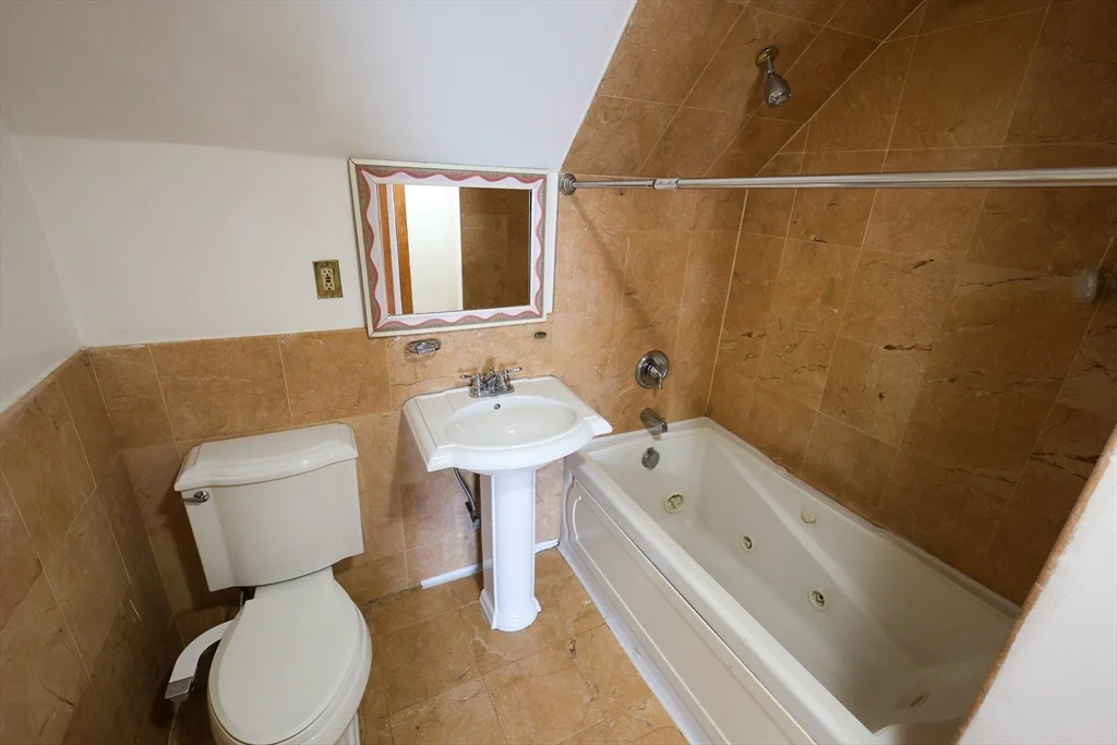 2 bed, 1 bath apartment for rent at 7 Gayland St Unit 3, Roxbury — photo 10 of 17