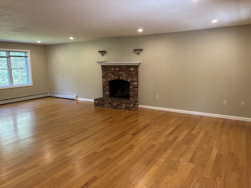 3 bed, 3 bath apartment for rent at 7 George Howard Rd Unit 1, Hubbardston — photo 3 of 8