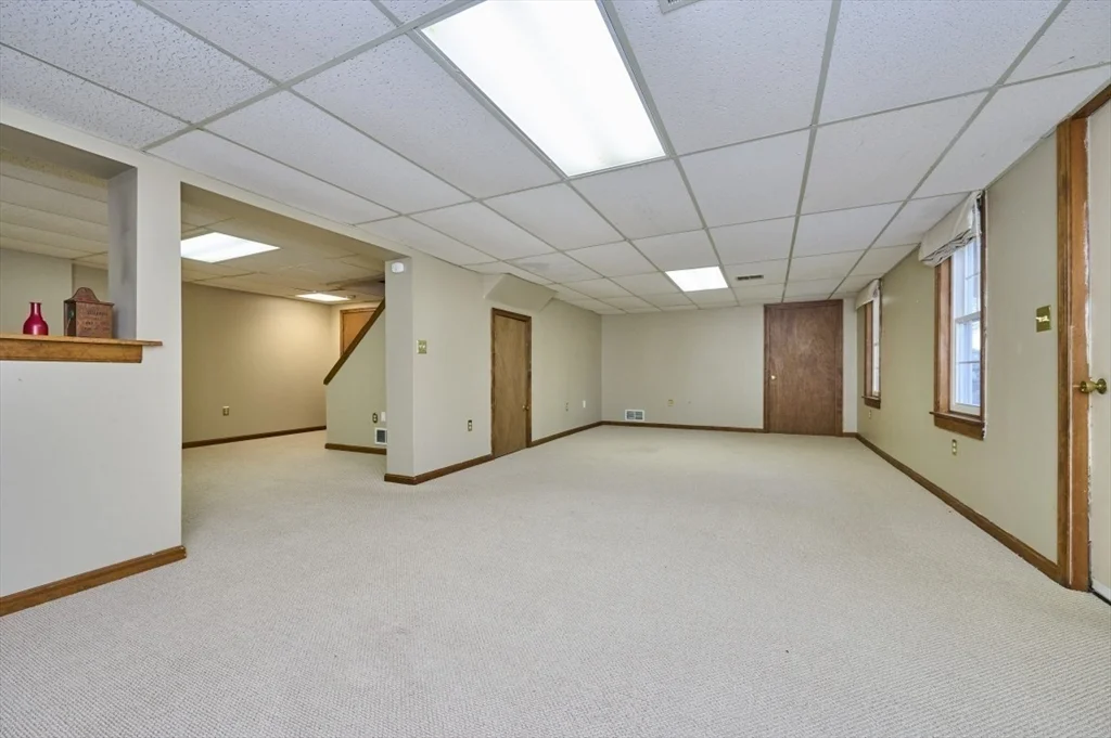 4 bed, 2 bath apartment for rent at 7 Gibbs Valley Path, Framingham — photo 40 of 40
