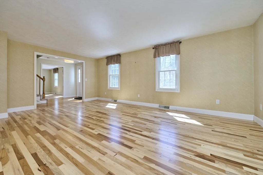 4 bed, 2 bath apartment for rent at 7 Gibbs Valley Path, Framingham — photo 9 of 40