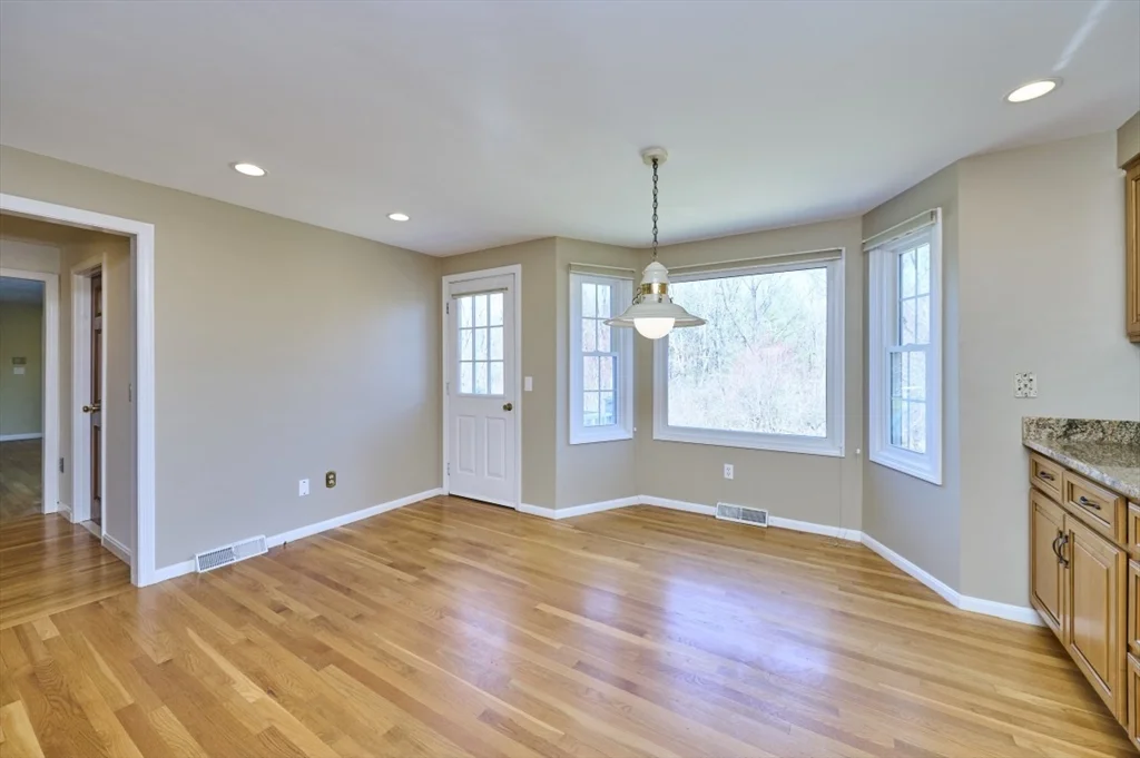 4 bed, 2 bath apartment for rent at 7 Gibbs Valley Path, Framingham — photo 14 of 40