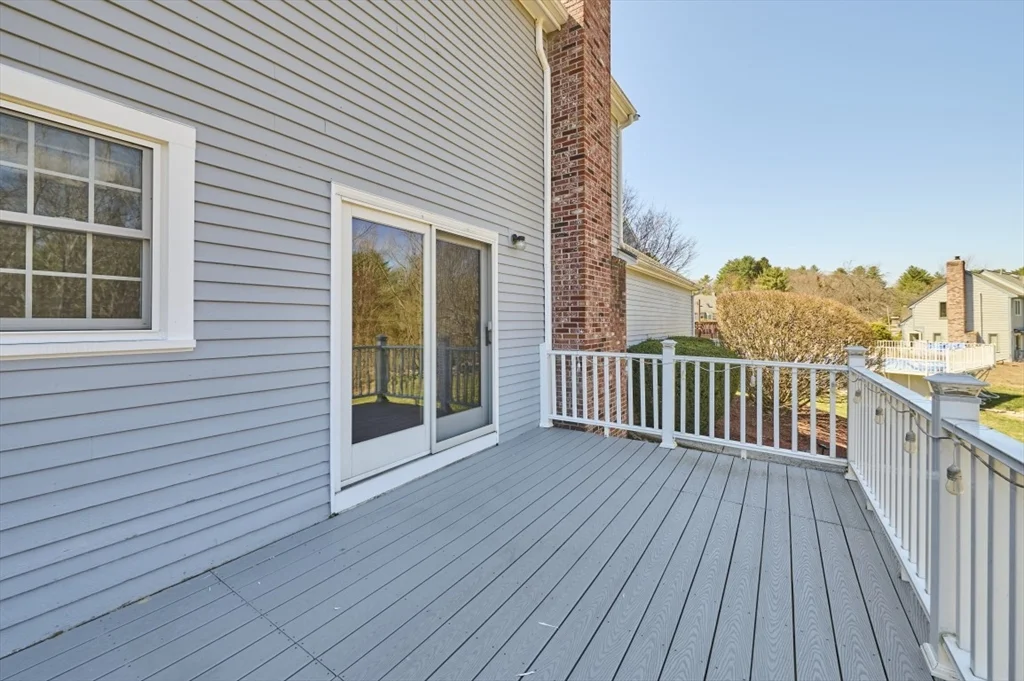 4 bed, 2 bath apartment for rent at 7 Gibbs Valley Path, Framingham — photo 5 of 40