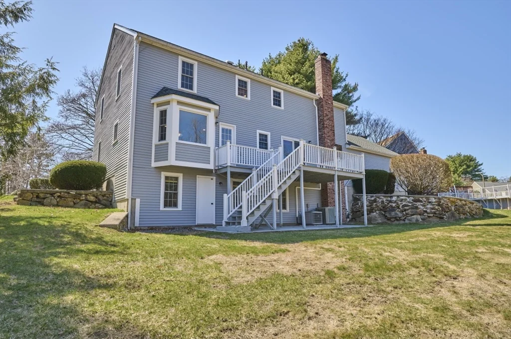 4 bed, 2 bath apartment for rent at 7 Gibbs Valley Path, Framingham — photo 4 of 40