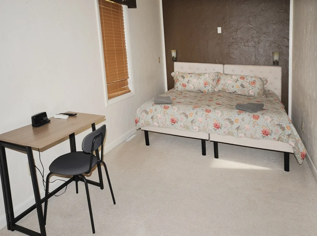 3 bed, 1 bath apartment for rent at 7 Glendale Rd Unit 0, Wareham — photo 12 of 17