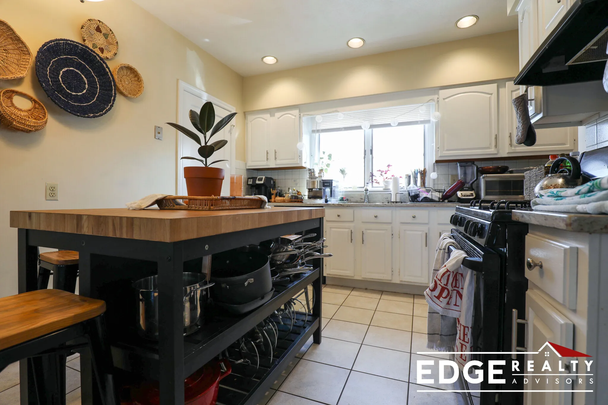 4 bed, 2.5 bath apartment for rent at 7 Glenley Ter Unit 1, Brighton — photo 3 of 15