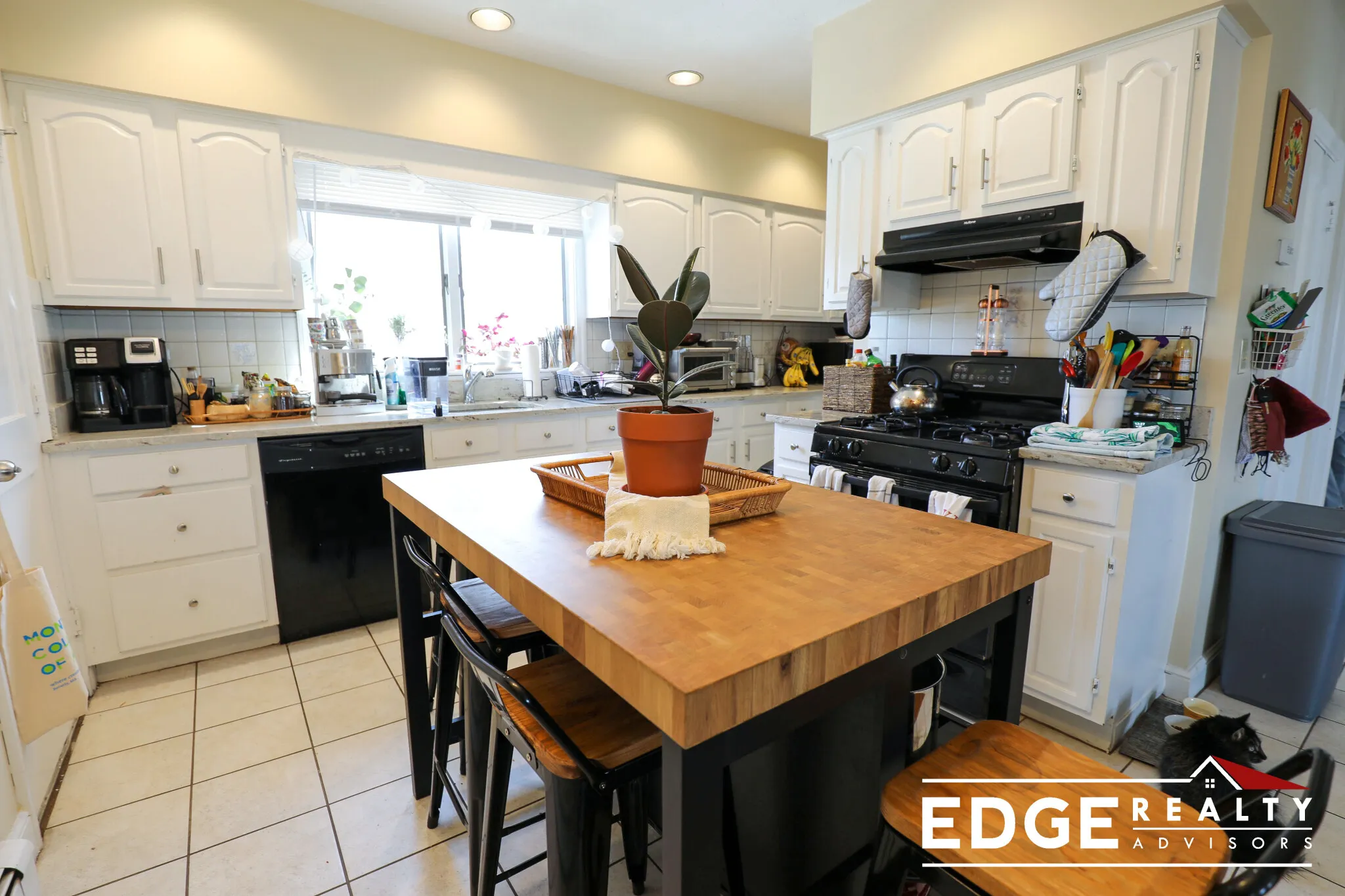 4 bed, 2.5 bath apartment for rent at 7 Glenley Ter Unit 1, Brighton — photo 1 of 15