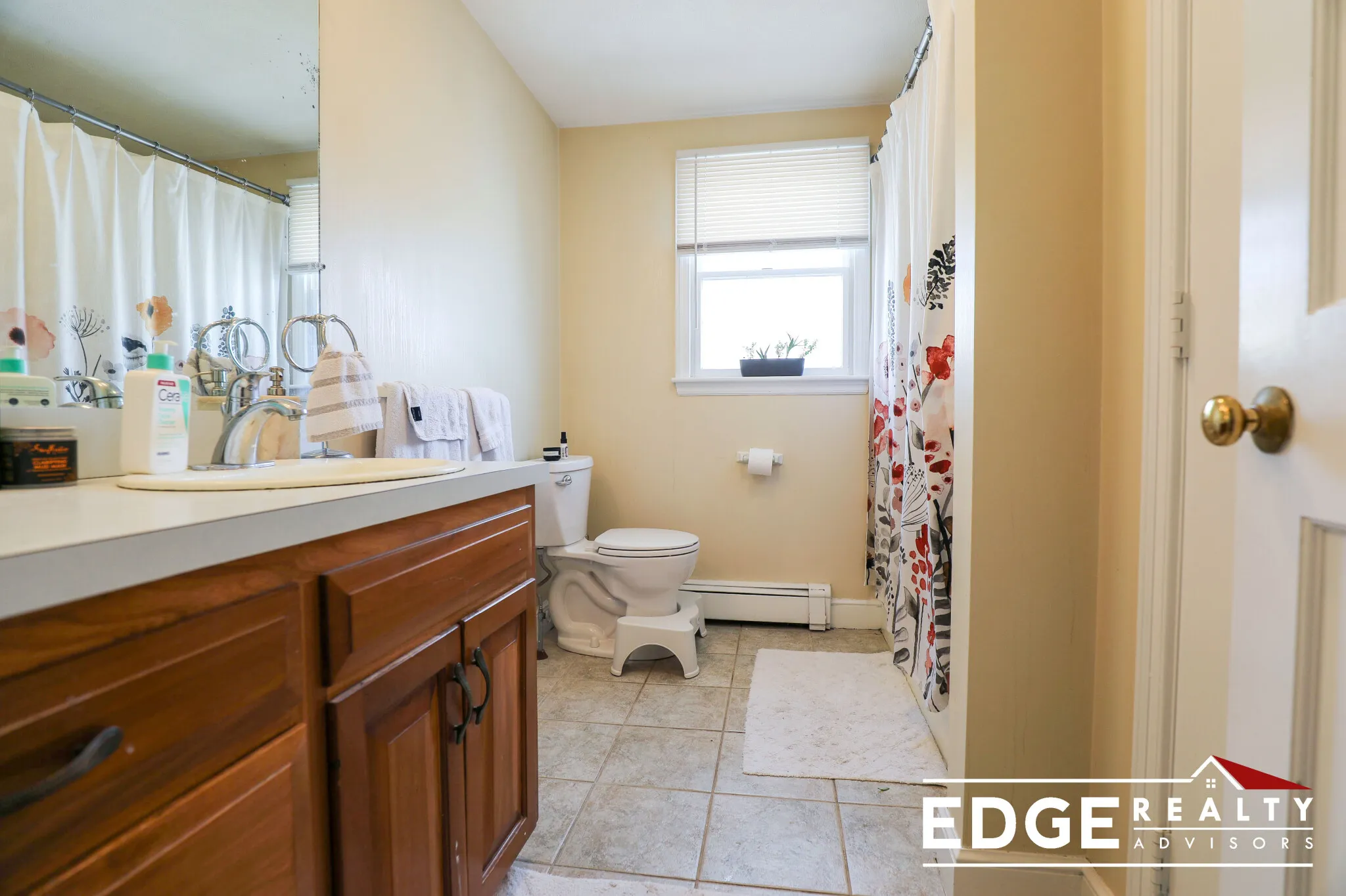 4 bed, 2.5 bath apartment for rent at 7 Glenley Ter Unit 2, Brighton — photo 11 of 15