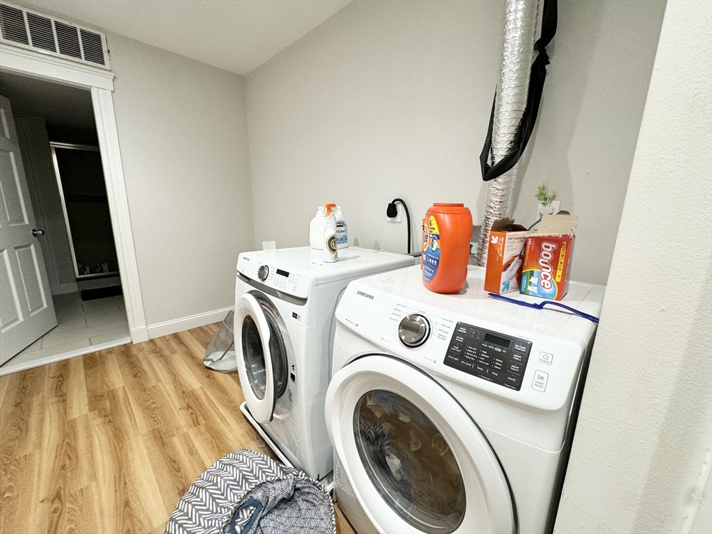 4 bed, 2 bath apartment for rent at 7 Grant St Unit 1, Dorchester — photo 10 of 10