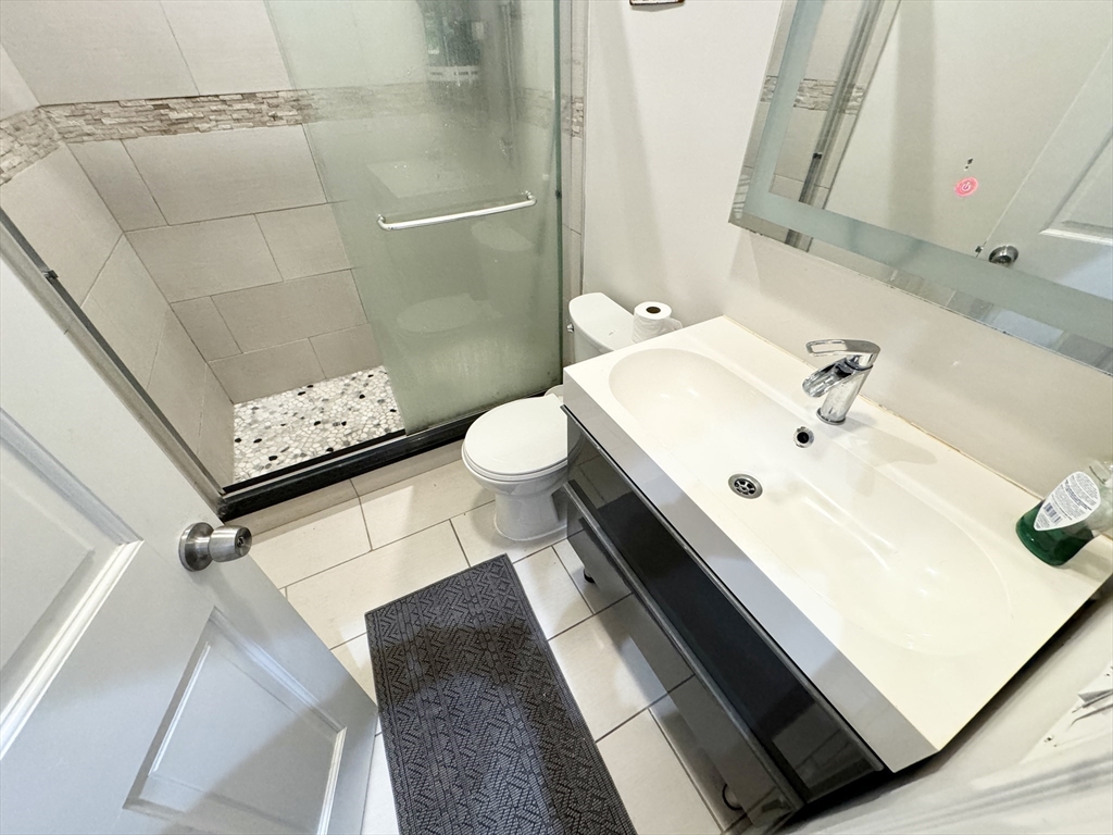 4 bed, 2 bath apartment for rent at 7 Grant St Unit 1, Dorchester — photo 9 of 10