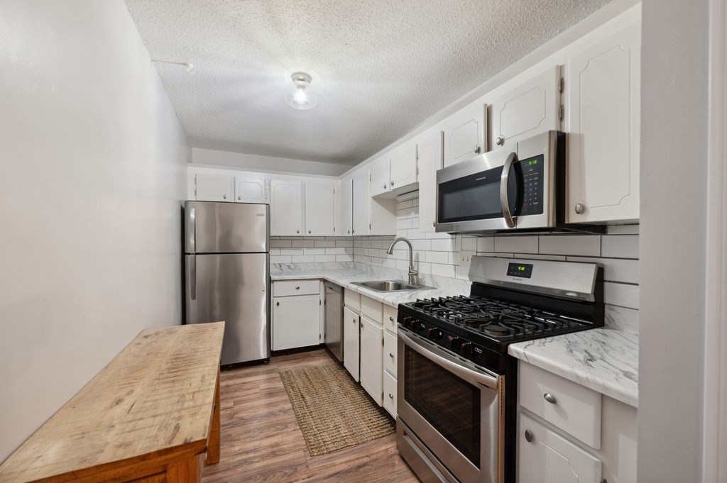 1 bed, 1 bath apartment for rent at 7 Greenbriar Dr Unit 306, North Reading — photo 10 of 20