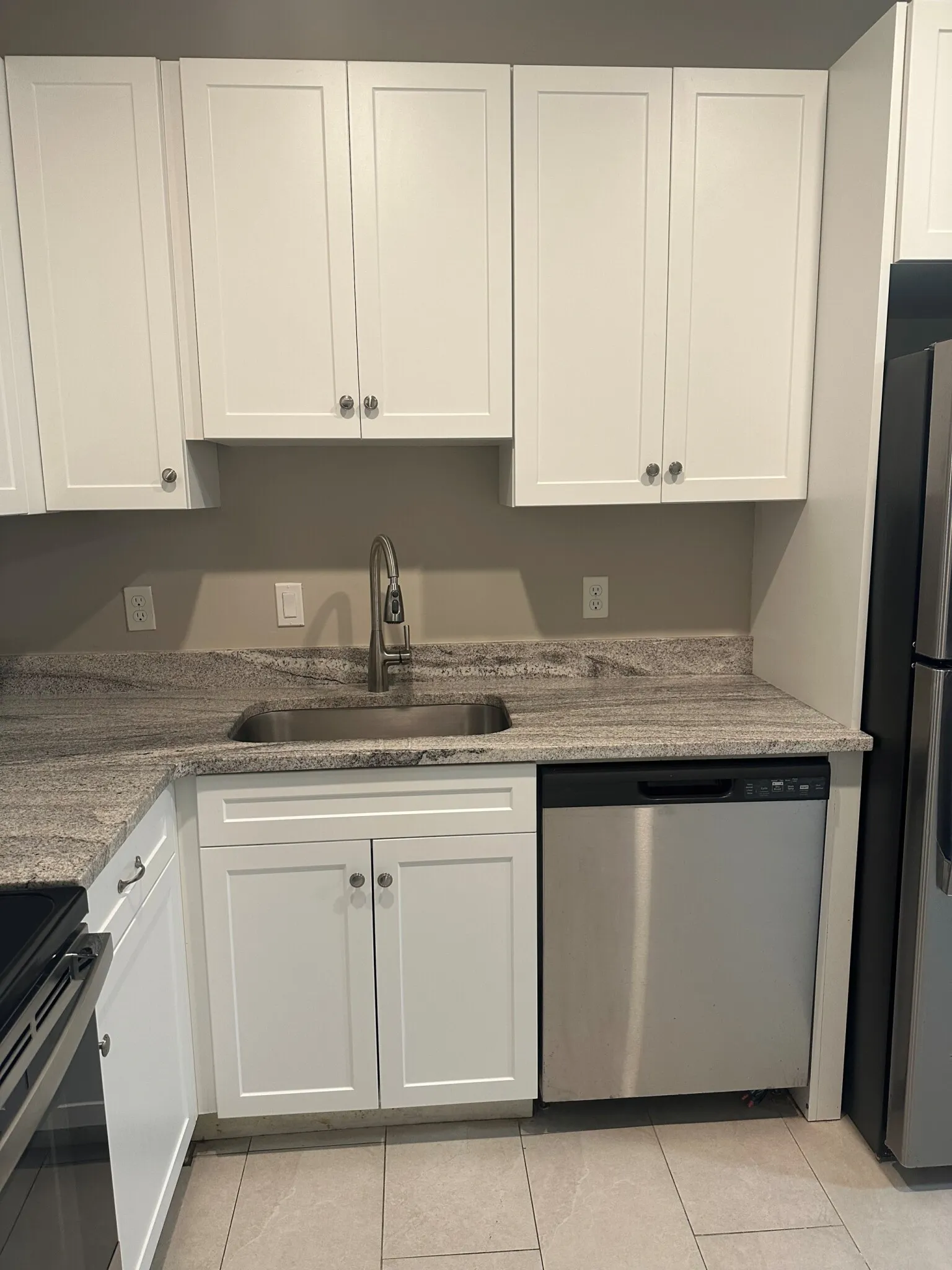 1 bed, 1 bath apartment for rent at 7 Greenville St Unit 3, Roxbury — photo 3 of 10