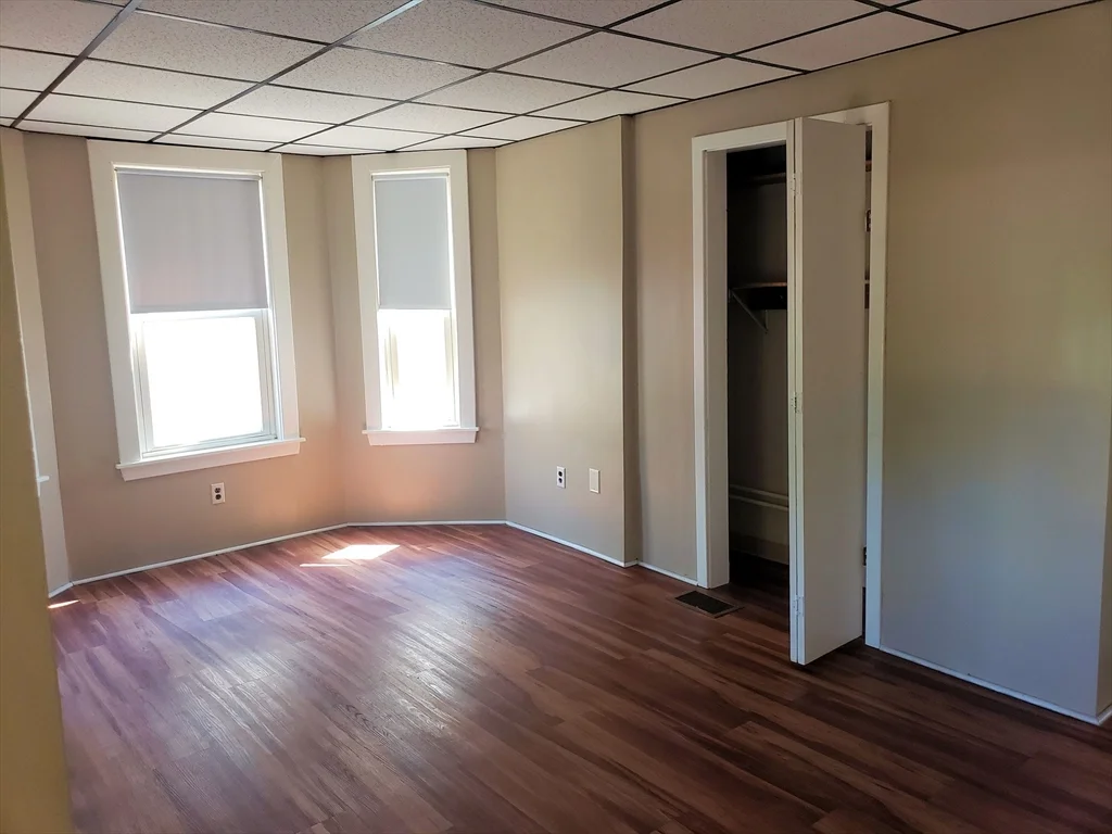 1 bed, 1 bath apartment for rent at 7 Greenwood St Unit A, Wakefield — photo 5 of 9