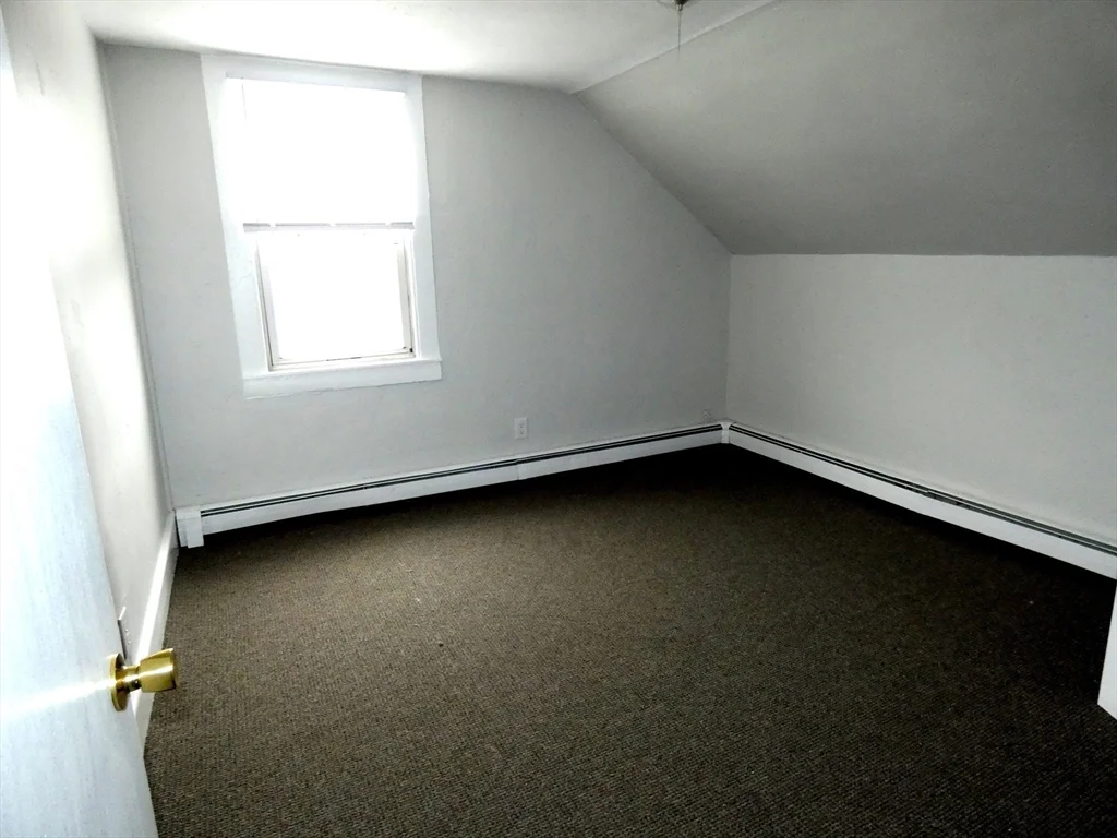 2 bed, 1 bath apartment for rent at 7 Greenwood St Unit B, Wakefield — photo 10 of 11