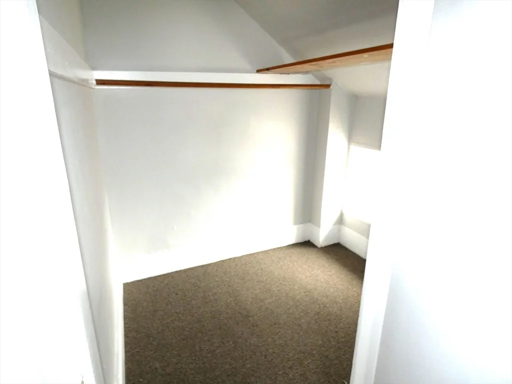 2 bed, 1 bath apartment for rent at 7 Greenwood St Unit B, Wakefield — photo 9 of 11