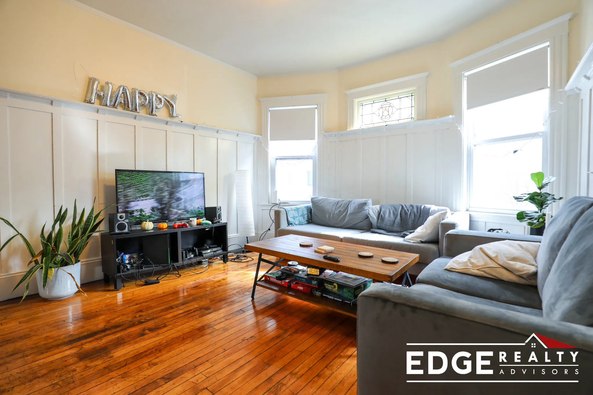 4 bed, 2 bath apartment for rent at 7 Greylock Rd Unit 1, Brighton — photo 2 of 12