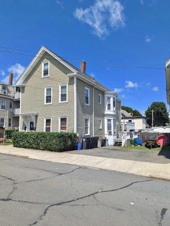 2 bed, 1 bath apartment for rent at 7 Grove St Unit 1, Haverhill — photo 10 of 10