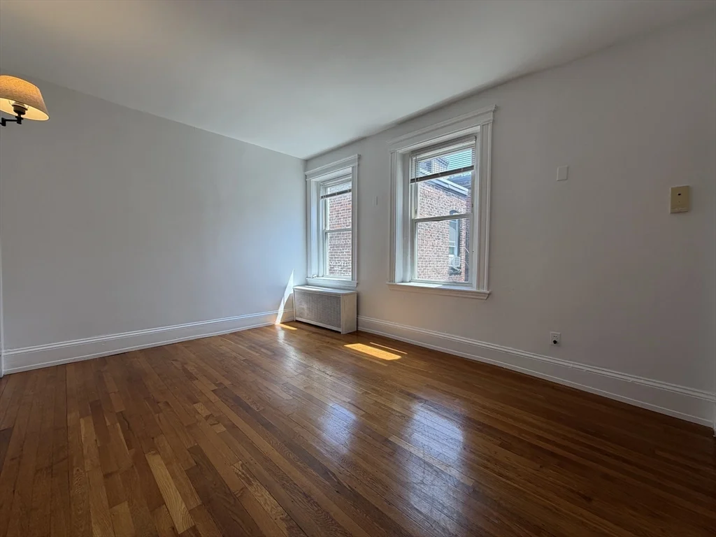1 bed, 1 bath apartment for rent at 7 Grove St Unit 11, Beacon Hill — photo 4 of 14