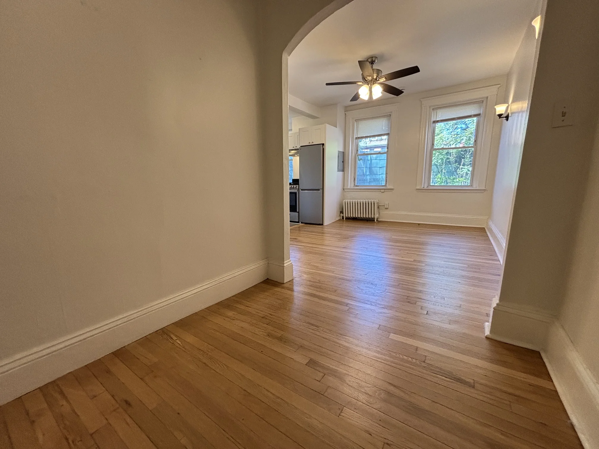Studio bed, 1 bath apartment for rent at 7 Grove St Unit 3, Beacon Hill — photo 5 of 11