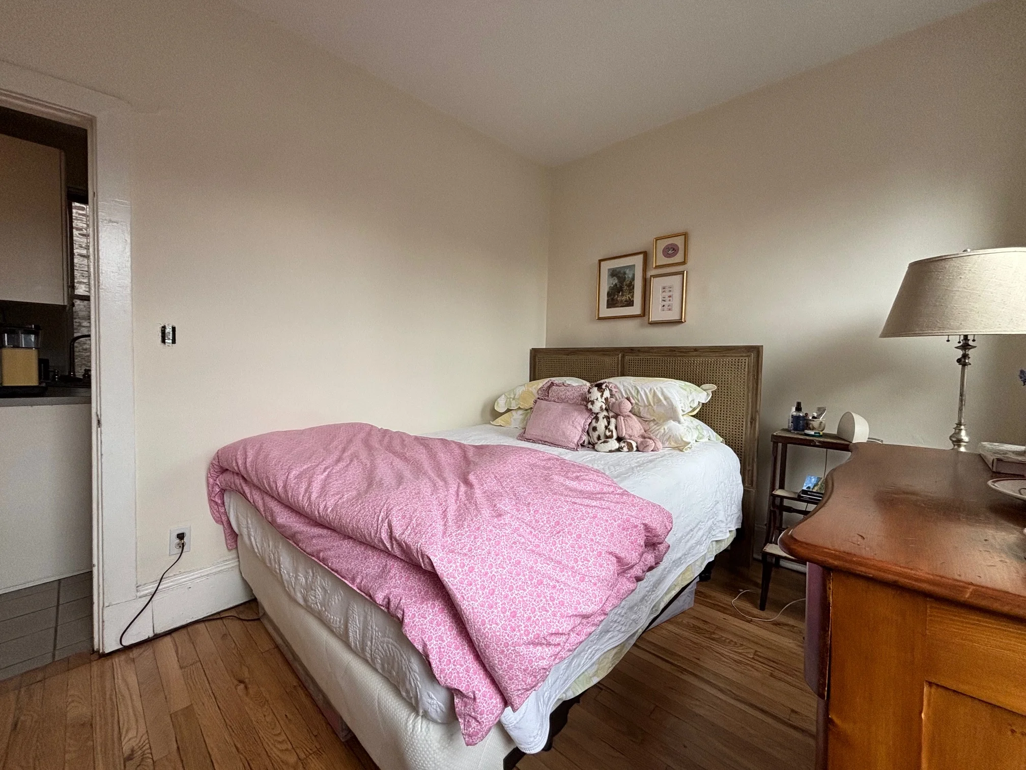 1 bed, 1 bath apartment for rent at 7 Grove St Unit 5, Beacon Hill — photo 11 of 14