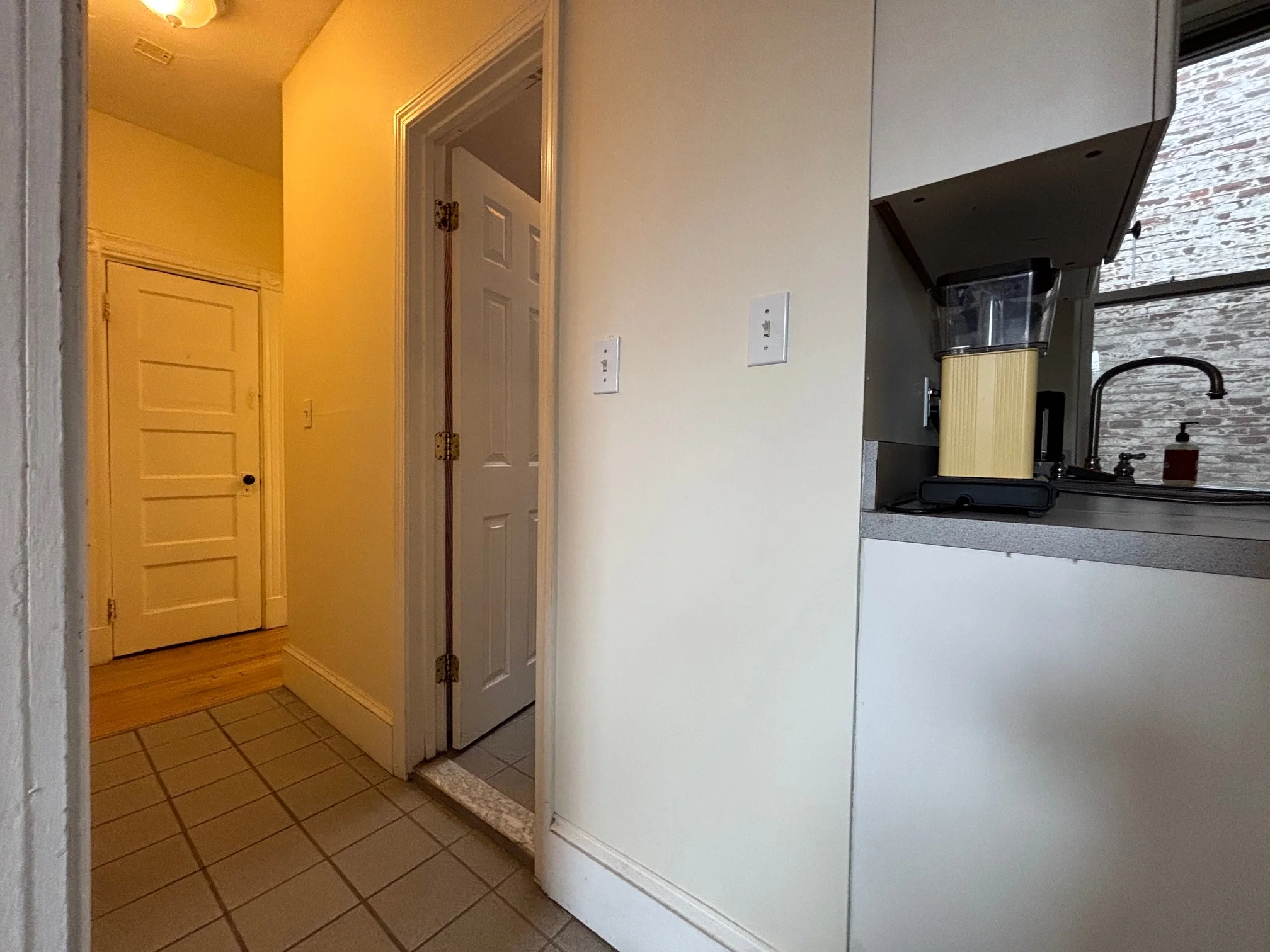 1 bed, 1 bath apartment for rent at 7 Grove St Unit 5, Beacon Hill — photo 6 of 14