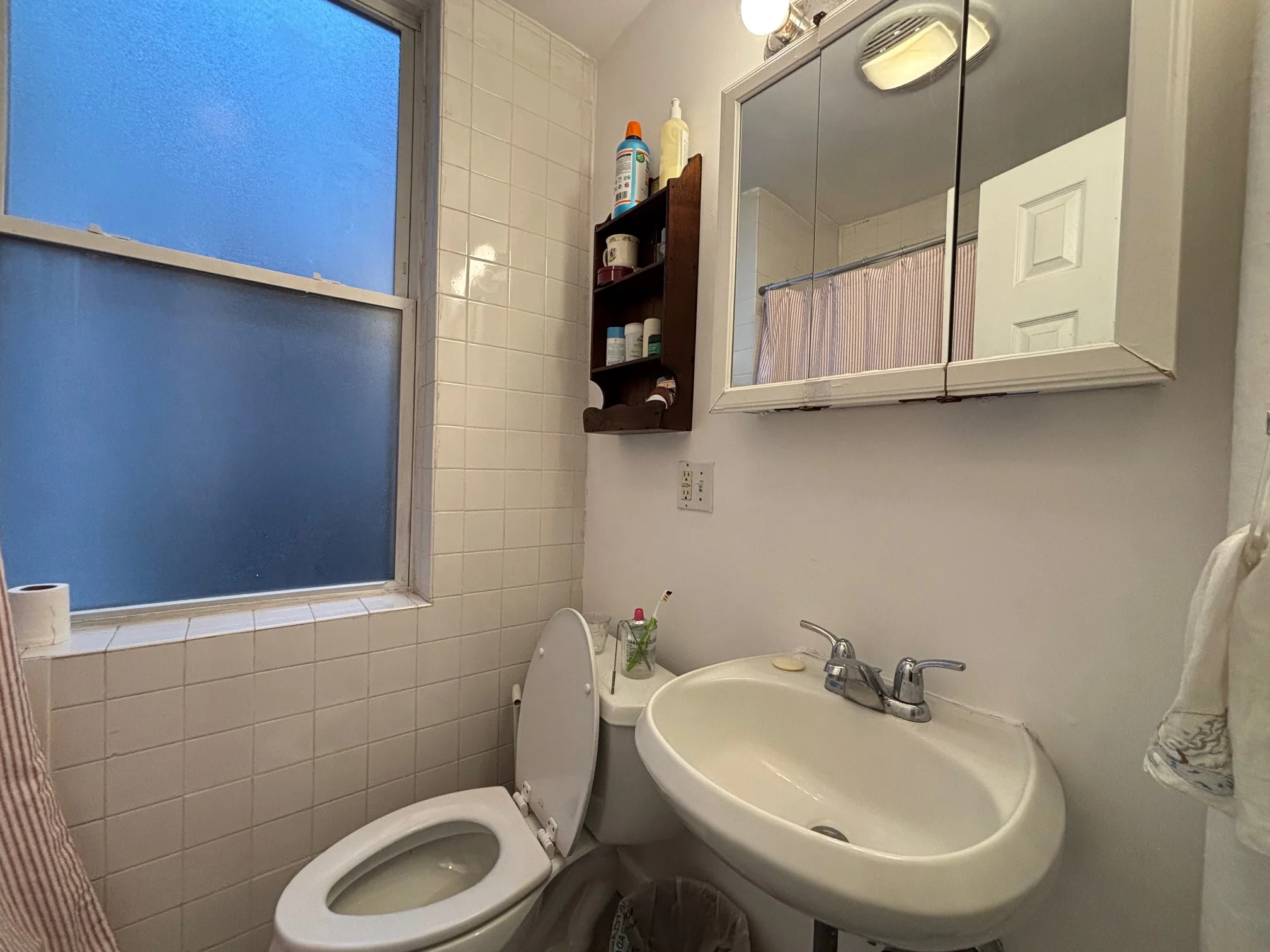 1 bed, 1 bath apartment for rent at 7 Grove St Unit 5, Beacon Hill — photo 13 of 14