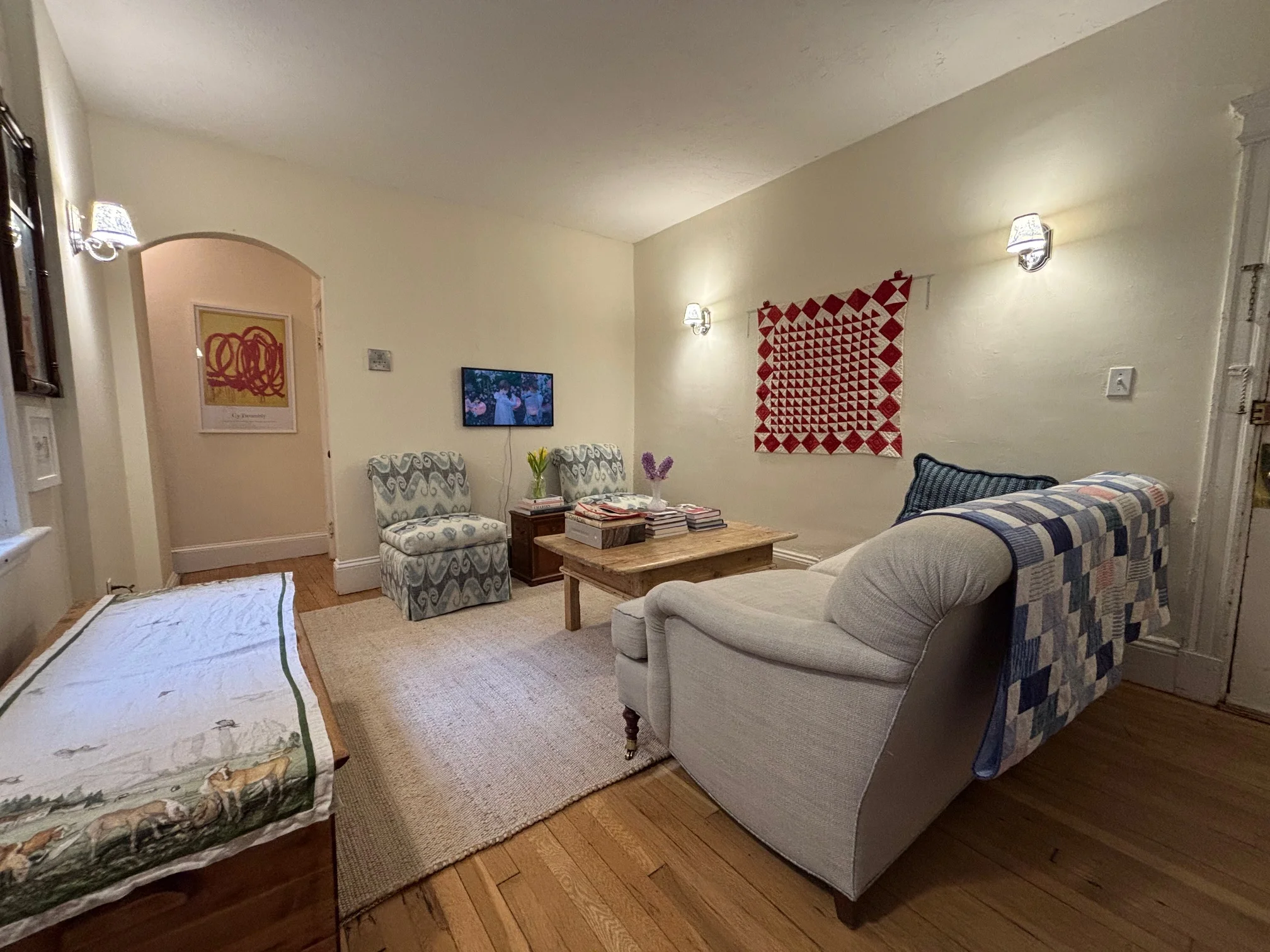 1 bed, 1 bath apartment for rent at 7 Grove St Unit 5, Beacon Hill — photo 2 of 14