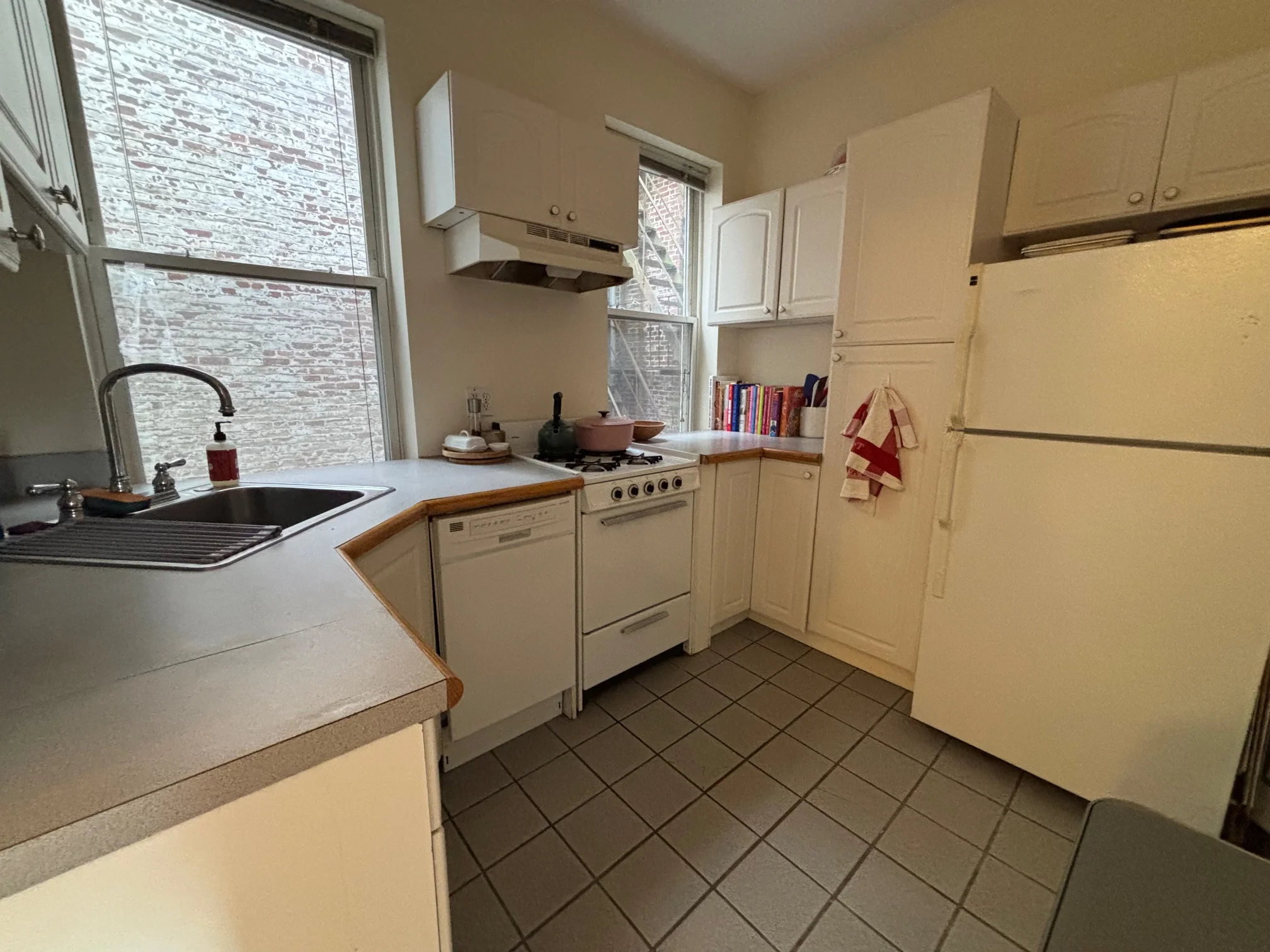 1 bed, 1 bath apartment for rent at 7 Grove St Unit 5, Beacon Hill — photo 7 of 14