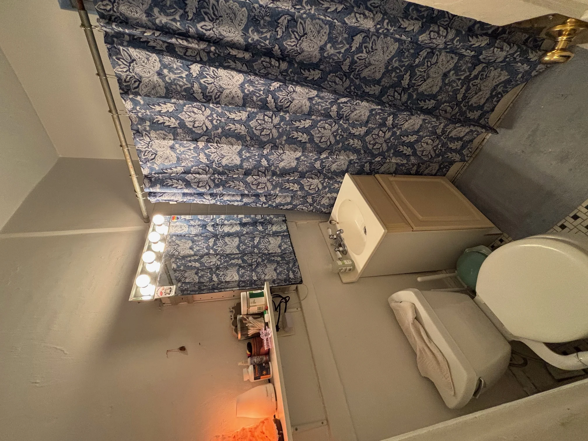 2 bed, 1 bath apartment for rent at 7 Grove St Unit 7, Beacon Hill — photo 17 of 19