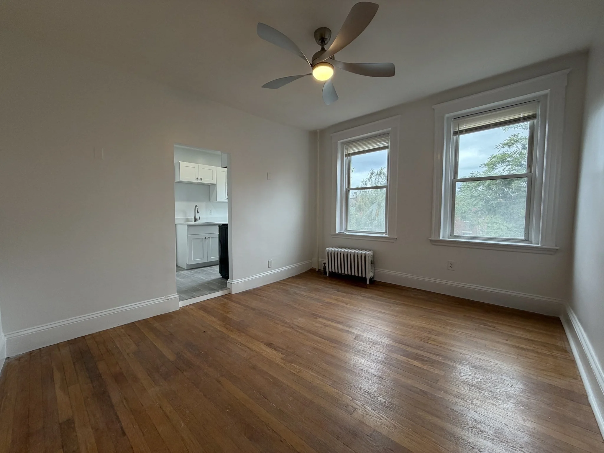 Studio bed, 1 bath apartment for rent at 7 Grove St Unit 9, Beacon Hill — photo 2 of 12