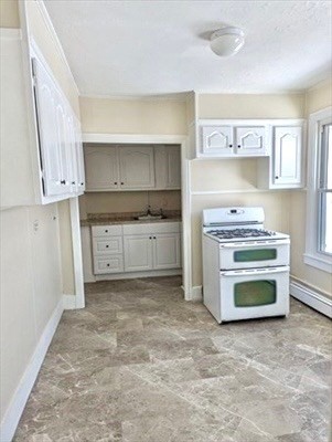 4 bed, 1 bath apartment for rent at 7 Grove Unit 2, Haverhill