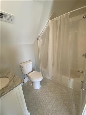 6 bed, 4 bath apartment for rent at 7 Hamilton Rd Unit 2, West Somerville — photo 26 of 30