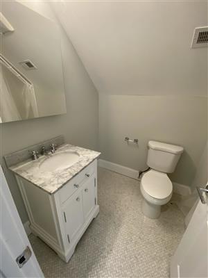 6 bed, 4 bath apartment for rent at 7 Hamilton Rd Unit 2, West Somerville — photo 13 of 30