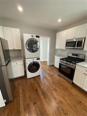 6 bed, 4 bath apartment for rent at 7 Hamilton Rd Unit 2, West Somerville — photo 2 of 30