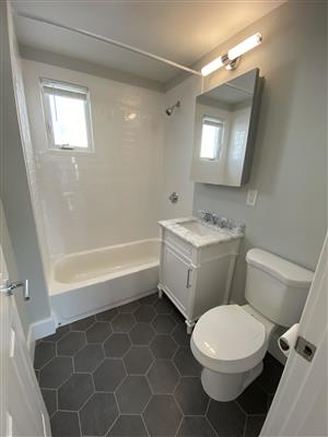 6 bed, 4 bath apartment for rent at 7 Hamilton Rd Unit 2, West Somerville — photo 17 of 30