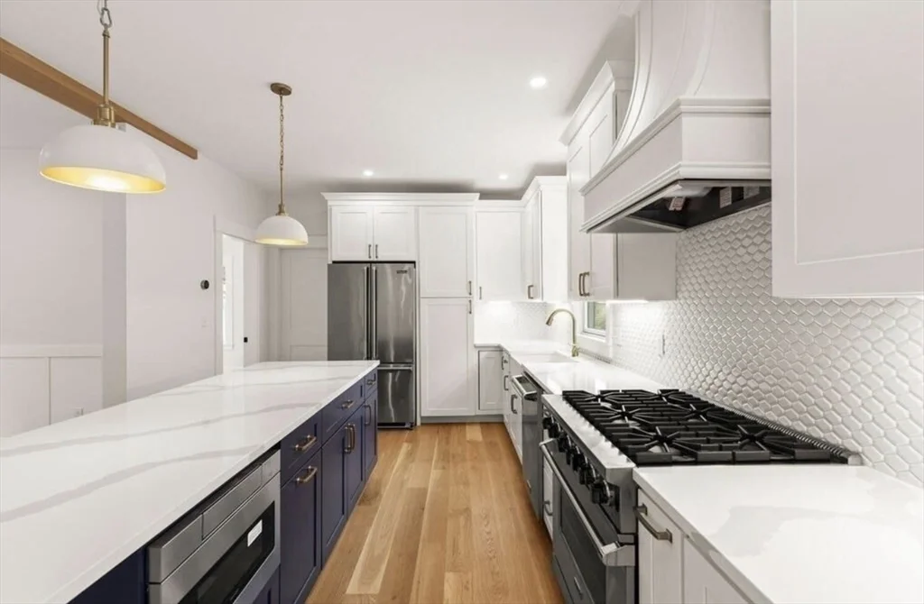 4 bed, 3 bath apartment for rent at 7 Hancock Unit -, Arlington — photo 3 of 15
