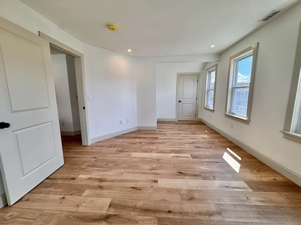 2 bed, 1 bath apartment for rent at 7 Hardy St Unit 2, Beverly — photo 26 of 27