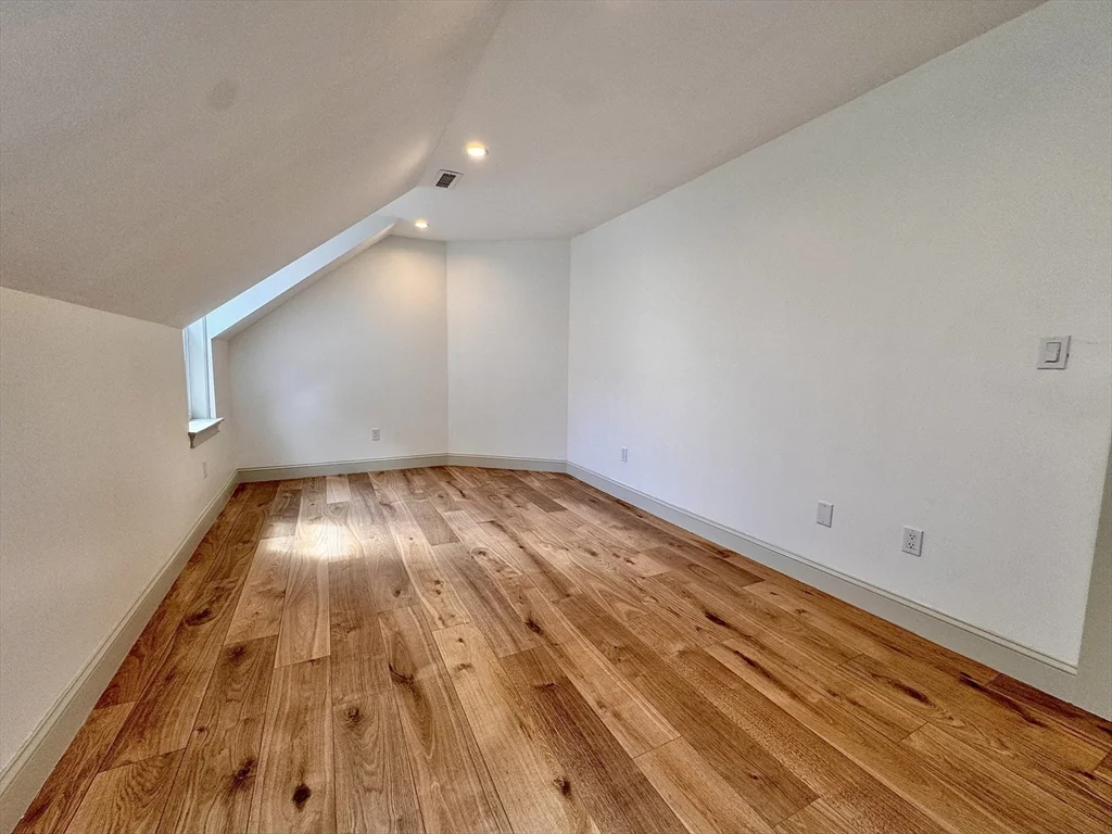2 bed, 1 bath apartment for rent at 7 Hardy St Unit 2, Beverly — photo 18 of 27