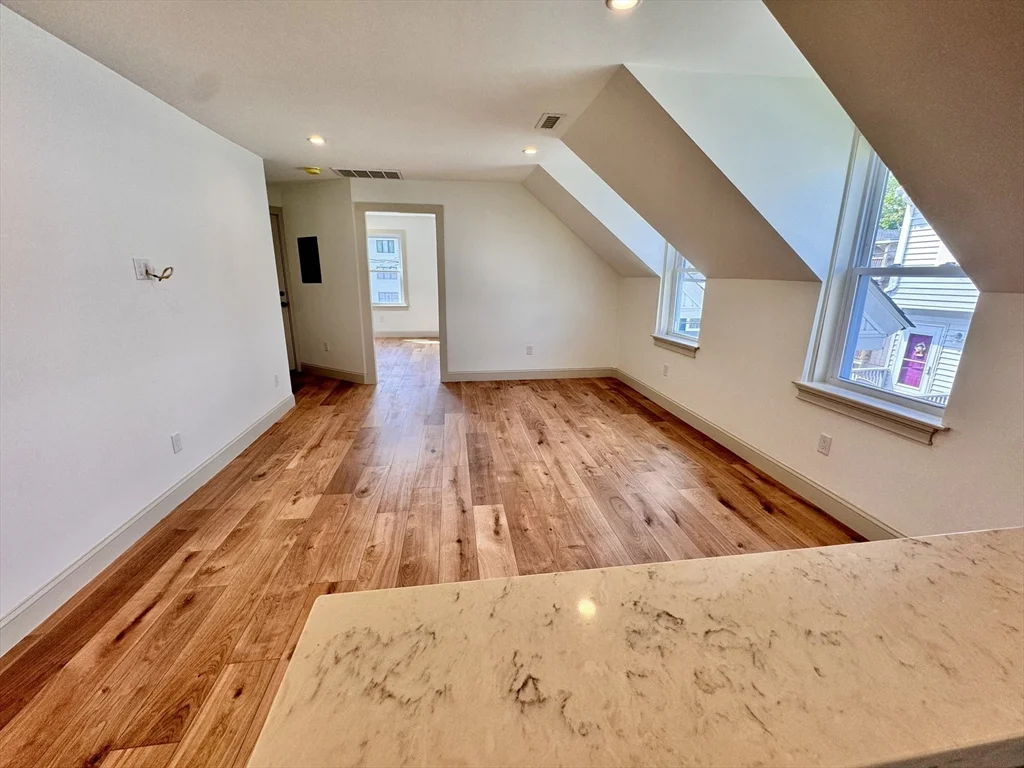 2 bed, 1 bath apartment for rent at 7 Hardy St Unit 2, Beverly — photo 6 of 27